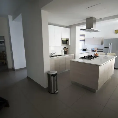 St Julians - 450sq Meter With Private Pool Villa *